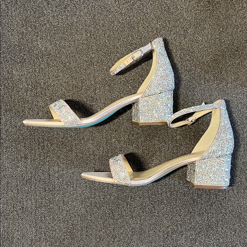 Betsey Johnson Mari Sandal Women's Size 10 W Champagne Rhinestone Block Heel